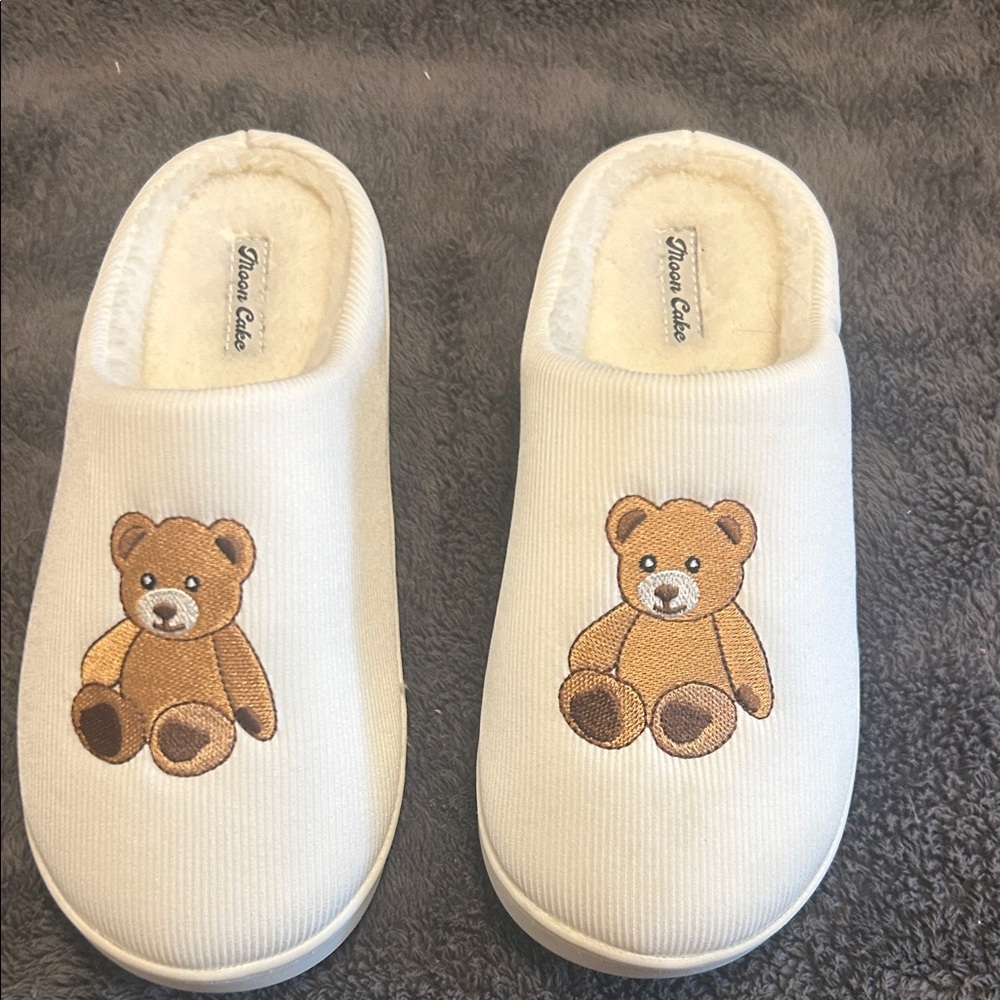 Teddy Bear Embroidered White Slip-On Slippers